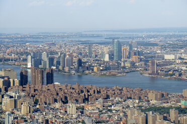 USA, New York, Manhattan, East River - HLF01104