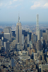 USA, New York, Manhattan, Empire State Building und 432 Park Avenue - HLF01105
