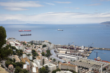 Gibraltar, Blick auf Stadt, Hafen und Mittelmeer von oben - WIF03556
