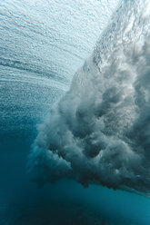 Maledives, Ocean, underwater shot, wave - KNTF01213