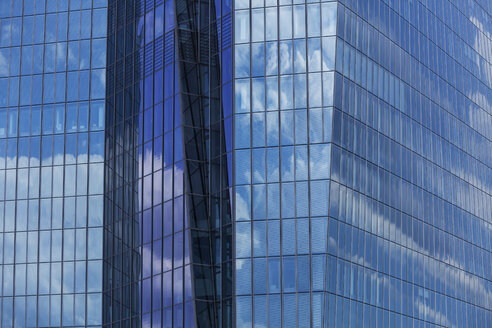 Deutschland, Frankfurt, Teil der Fassade der Europäischen Zentralbank - TC05555