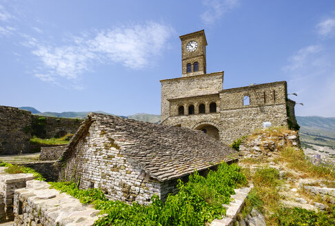 Albanien, Gjirokaster, Uhrenturm der Festung - SIEF07848