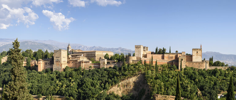 Außenansicht des Alhambra-Palastes, Granada, Andalusien, Spanien. - MINF07469