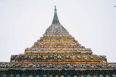 Thailand, Bangkok, The Grand Palace, Colorful pagoda - GEMF02289