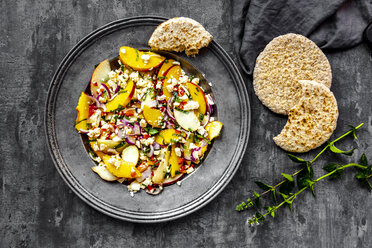 Salad with peaches, feta and mint served with pita bread - SARF03904