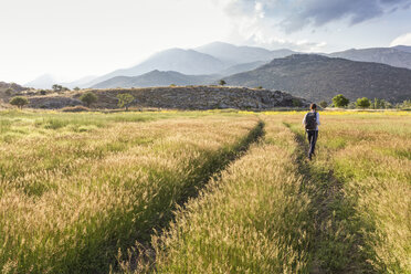 Greece, Peloponnese, Corinthia, Stymfalia, Ancient plateau, Lake Stymphalia, hiker - MAMF00182