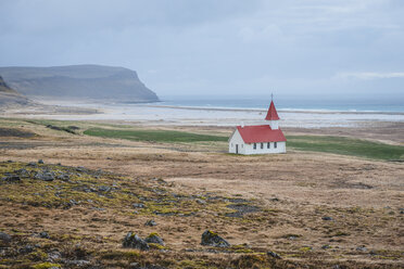 Island, Vestfiroir, Breidavík, abgelegene Kirche - KEBF00856