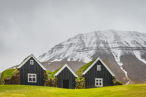 Island, Holar, Torfhäuser, lizenzfreies Stockfoto