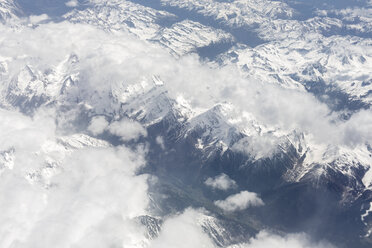 Marokko, schneebedecktes Atlasgebirge, Luftaufnahme - MMAF00484