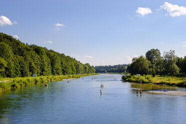 Germany, Munich, People bathing in the Isar river near Marienklause - SIEF07896