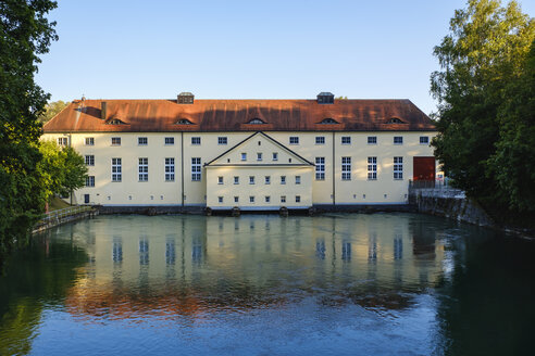 Germany, Munich, Sendling, Hydro plant at the Isar canal near Flaucher - SIEF07899