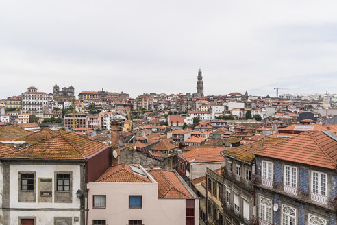 Portugal, Porto, Blick auf die Stadt vom Se - CHPF00511