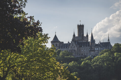 Deutschland, Niedersachsen, Pattensen, Schloss Marienburg - KEB00898