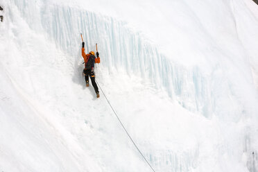 Eisklettern in der Huntington's Ravine auf dem Mt. Washington in den White Mountains von New Hampshire. - AURF00887