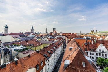 Deutschland, Bayern, München, Stadtzentrum und Liebfrauendom - THAF02240