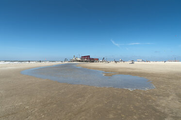 Deutschland, Schleswig-Holstein, Sankt Peter-Ording, Gezeitentümpel am Strand - UMF00852