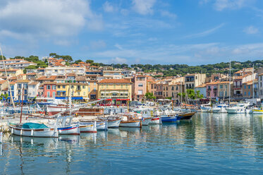 France, Provence-Alpes-Cote d'Azur, Bouches-du-Rhone, Cassis, Harbour - FRF00710