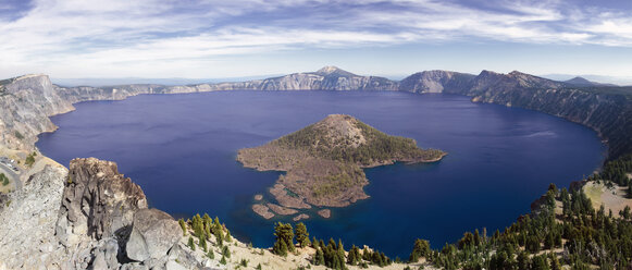 Wizard Island, the larger of the two islands on OregonÔÇÖs Crater Lake, the deepest lake in the USA at 1,943 feet. - AURF01723