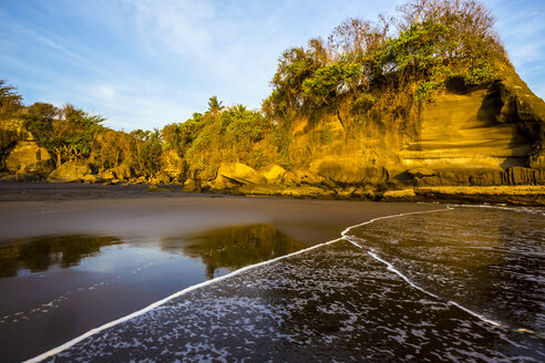 Westküste der Insel, Strand von Balian, Bali, Indonesien. - AURF01738