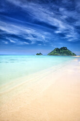 Turquoise waters and white sand in Ko Poda island. Thailand. Krabi. Asia - AURF01773