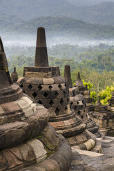 Sonnenaufgang in Borobudur. - AURF01864