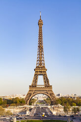 France, Paris, Eiffel Tower, Pont d'lena, Place de Varsovie - WDF04801