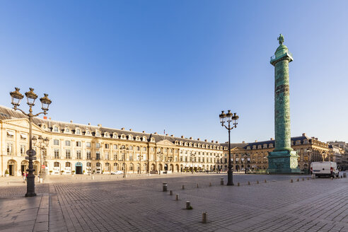 Frankreich, Paris, Place Vendome, Siegessäule, Colonne Vendome - WDF04806