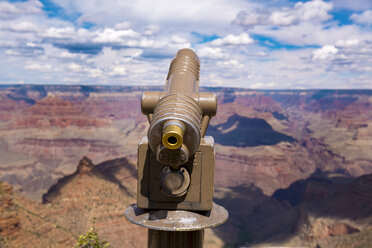 USA, Arizona, Grand Canyon National Park, Grand Canyon, South Rim, telescope - GEMF02363