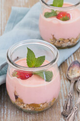Two glasses of strawberry trifle with mascarpone cream and Amarettini - JUNF01111