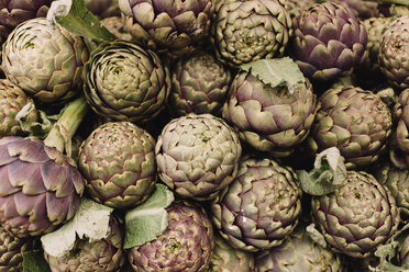 Artichokes on a market stall - NMSF00220