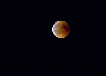 Germany, Rosenheim, lunar eclipse - ZCF00649