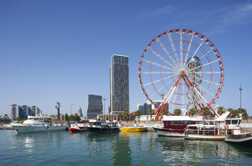 Georgia, Adjara, Batumi, Ferris wheel near the marina and Miracle Park - WW04359