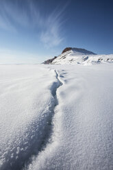 Spaltung im arktischen Meereis, Arctic Bay, Nunavut, Kanada - AURF02387