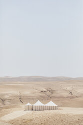 Morocco, tents in the desert - MMAF00503