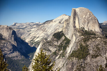 Der Gipfel des Half Dome. - AURF02576