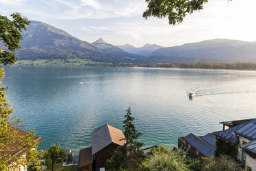 Austria, Salzburg State, Salzkammergut, St. Wolfgang at Lake Wolfgangsee - JUNF01157