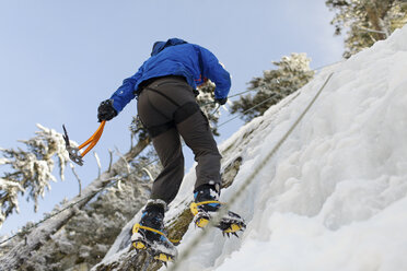 Ice Climbing - AURF03236