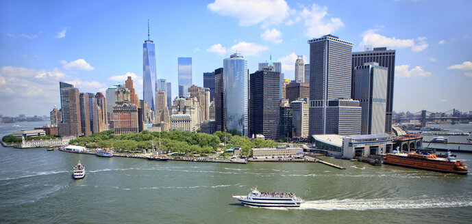 Skyline von Manhattan in New York City, New York, Vereinigte Staaten von Amerika. - AURF03375