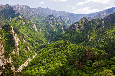 Bergpanorama im Seoraksan Nationalpark / Südkorea - AURF03421