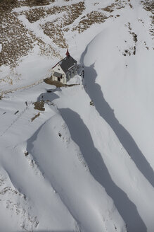 Kirche auf dem Berg Pilatus, Kanton Bern, Schweiz - AURF03957