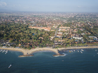 Indonesien, Bali, Luftaufnahme des Strandes von Sanur - KNTF01268