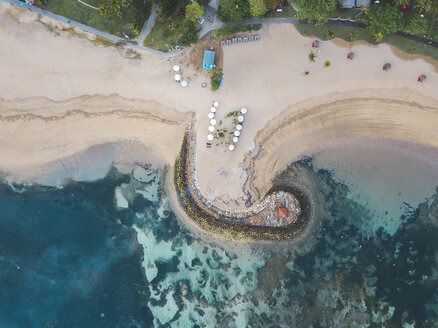Indonesien, Bali, Luftaufnahme von Nusa Dua Strand - KNTF01295