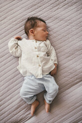 Newborn baby boy sleeping on a blanket - MFF04621