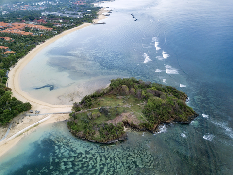 Indonesien, Bali, Luftaufnahme von Nusa Dua Strand, lizenzfreies Stockfoto