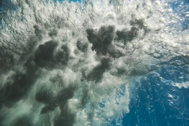 Indonesia, Bali, underwater, wave - KNTF01369