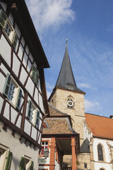 Germany, Rhineland-Palatinate, Freinsheim, Church and townhall, half-timbered house - GWF05659