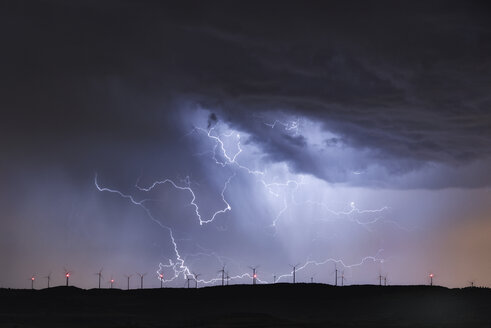 Spain,Burgos Province, Briviesca, thunderstorm - DHCF00189