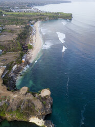 Indonesien, Bali, Luftaufnahme von Balangan Strand - KNTF01399