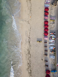 Indonesien, Bali, Luftaufnahme des Pandawa-Strandes - KNTF01431