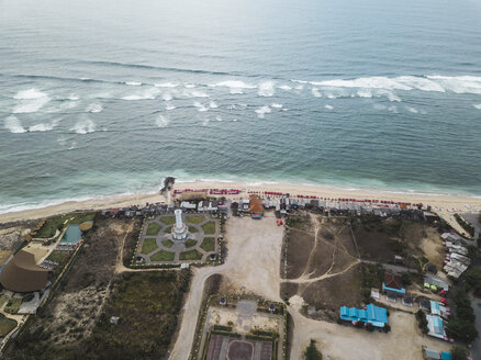 Indonesien, Bali, Luftaufnahme des Pandawa-Strandes - KNTF01451